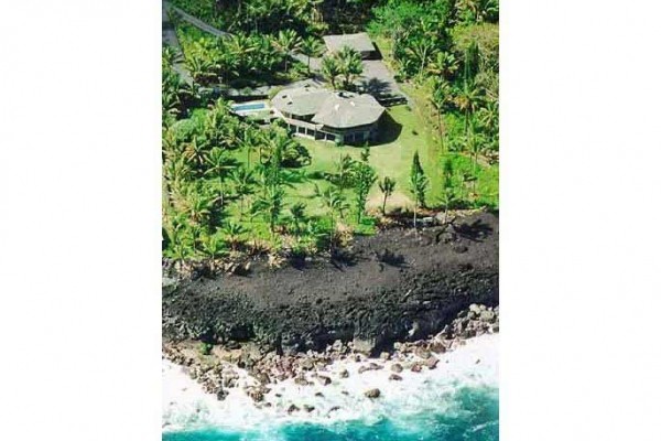 [Image: East Hawaii's Premier Oceanfront Vacation Rental Estate]