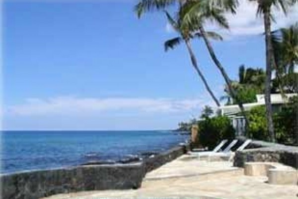 [Image: Oceanfront Private Home on Kahalu'U Bay with Pool (Studio Also Available)]
