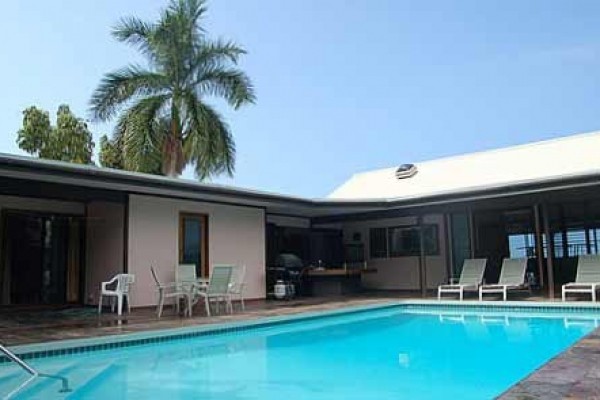 [Image: Hibiscus Pool Home in Kona - Miles of Shoreline View, Big Pool]
