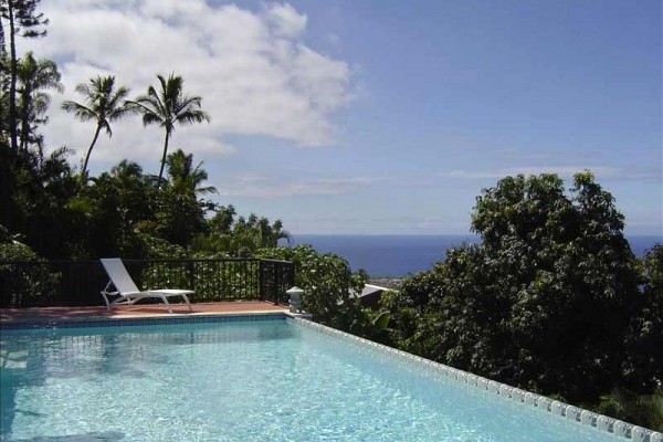 [Image: Kailua-Kona Luxury Ocean View Villa with Heated Pool]