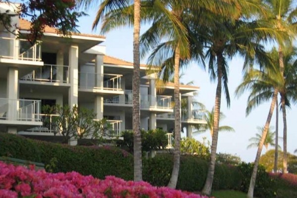 [Image: Great Aug and Sept Rate!!! Book Fast!!! Remodeled Luxury Ocean View Condo!]