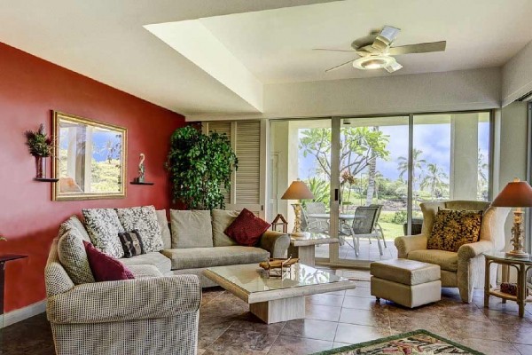 [Image: Elegant Remodeled Condo Close to Pool and Beach]