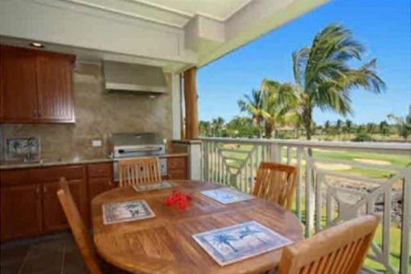 [Image: Newly Listed, 2 Bedroom 2 Bath - Golf Course Views]