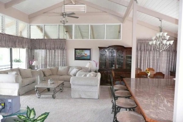 [Image: Wow! Sleeps 14 in Beds! Large Affordable Waikoloa Village Home!]