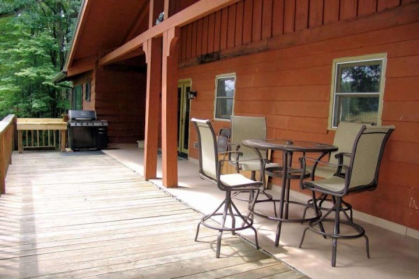 [Image: Alpine Lake Resort Chalet III, Come Enjoy the Cool Mountains This Summer!]