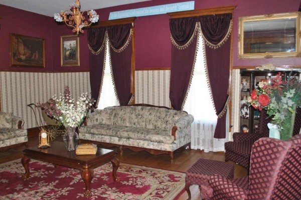 [Image: Beautiful, Historical Mountaintop Retreat - Your Home Away from Home *Low Rates]