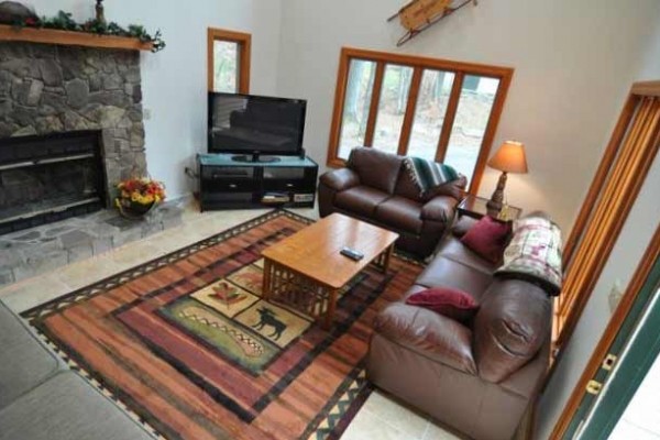 [Image: Spacious Home - Great Access to Hike, Bike, Golf, Fish - 4th Night Free!]