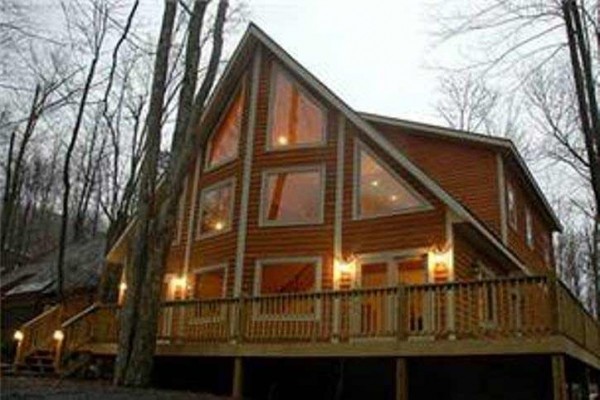 [Image: By Slopes! 3n.Mid/$745 4th Free!Spr/Sum/Fall Hike,Hottub,Wifi 5BR Sleeps 14]