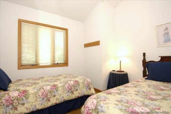 [Image: Affordable Meets Easy Access and Amazing Amenities!!]