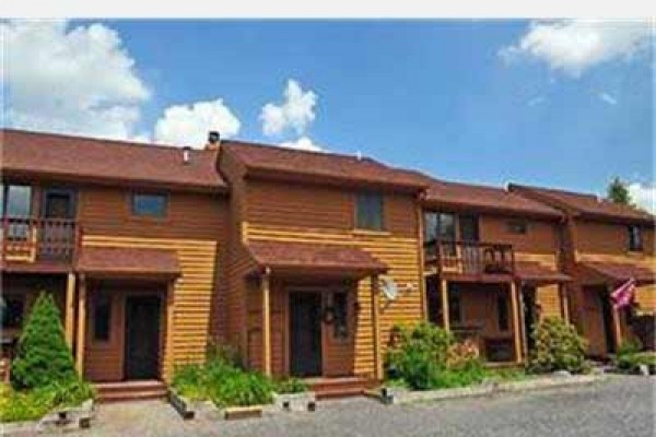 [Image: Deerfield 010: 2 BR / 2.5 BA Condo in Canaan Valley, Sleeps 6]