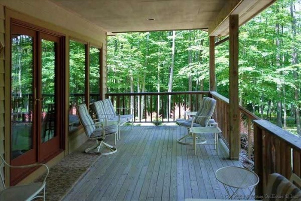 [Image: Picture Perfect Meets Perfectly Peaceful in This Beautiful Mountain Property.]