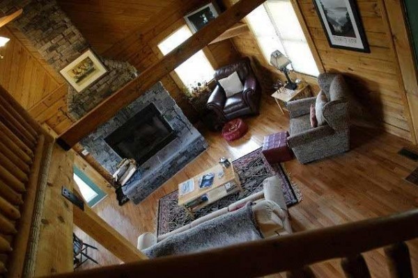 [Image: The Chestnut Cabin Luxury Cabin Rental]