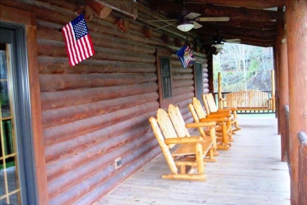 [Image: Little Mountain Retreat in Beautiful Pocahontas County]