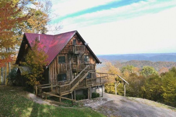 [Image: Cranberry Mountain Lodge-Private, Tranquil, Beautiful.]