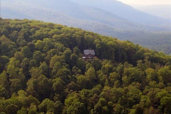 [Image: Cranberry Mountain Lodge-Private, Tranquil, Beautiful.]