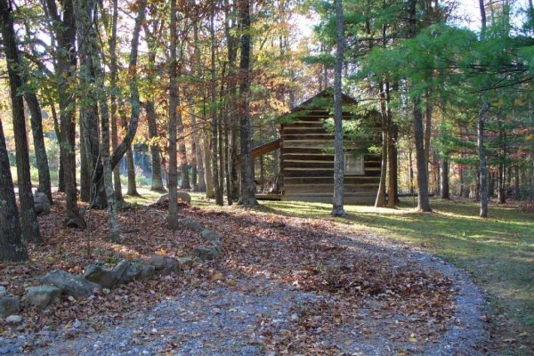 [Image: Unique Four Seasons Retreat!]