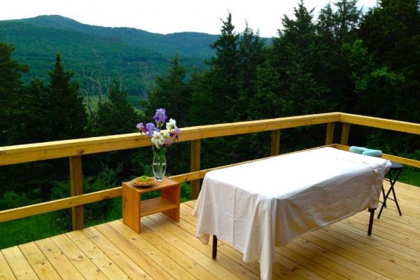 [Image: Lost River Cabin - Nestled on 5 Acres with Spectacular Mountain Views]