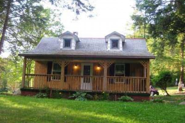 [Image: 2 BR Retreat Cottage on Whitewater Stream]