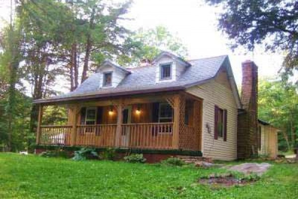 [Image: Retreat Cottage on Whitewater Stream]