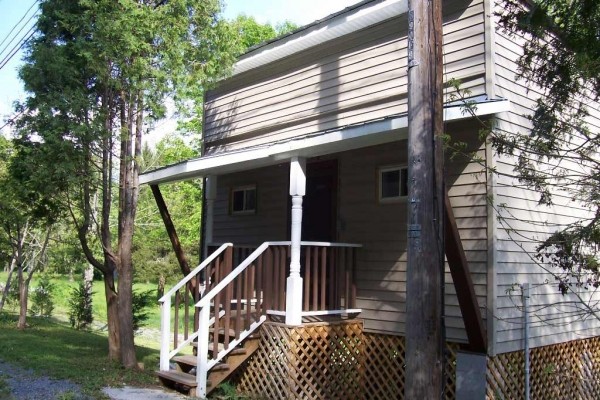 [Image: Cottage on Greenbrier River]