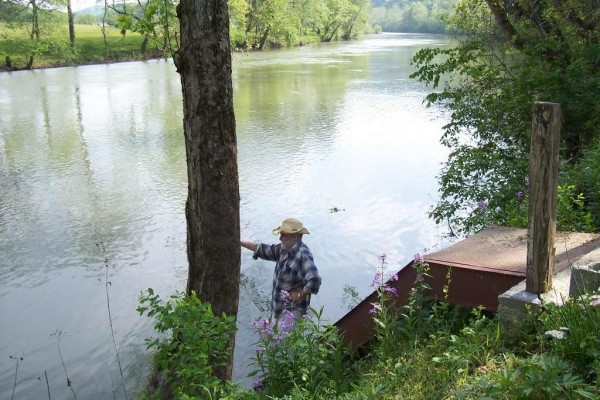 [Image: Cottage on Greenbrier River]