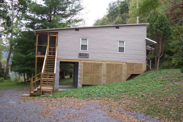 [Image: Cottage on Greenbrier River]