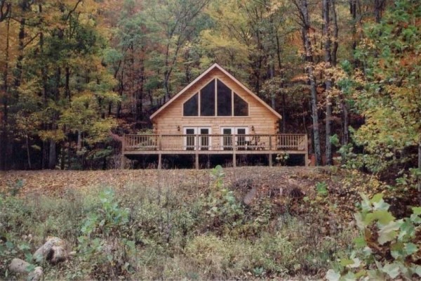 [Image: Luxury Log Cabin with Hot Tub on Private Trophy Trout Stream]