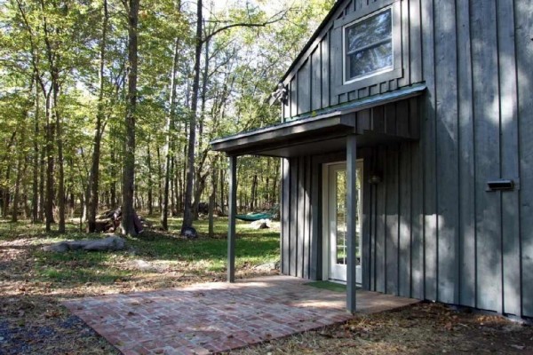 [Image: Private, Wooded Setting Convenient to Fine Dining and Shopping in Shepherdstown]