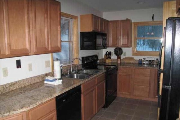 [Image: Close to Golf Course! 2 Bedroom/2 Bath W/ Hot Tub, Third Night Free]