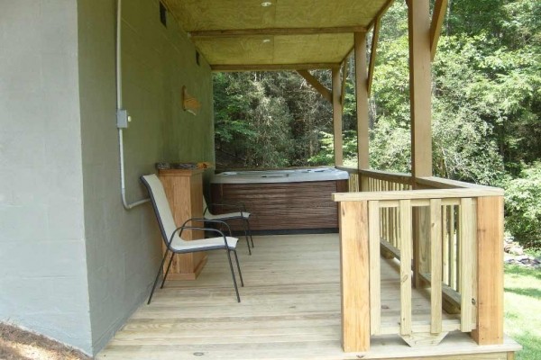 [Image: 1 Wkend Left in July! Cabin W/Private Hot Tub, Close to Biking, Hiking, Fishing]