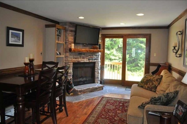 [Image: Cute&amp;Comfortable 2BR/2BA Ski-Out Condo - Newly Renovated!!]