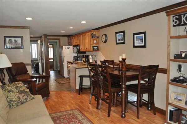 [Image: Cute&amp;Comfortable 2BR/2BA Ski-Out Condo - Newly Renovated!!]