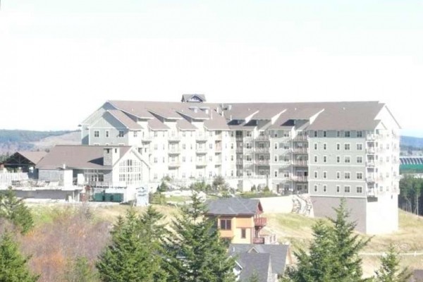 [Image: Midweek Openings Soaring Eagle Awesome View Top Floor Ski in/Ski Out-]