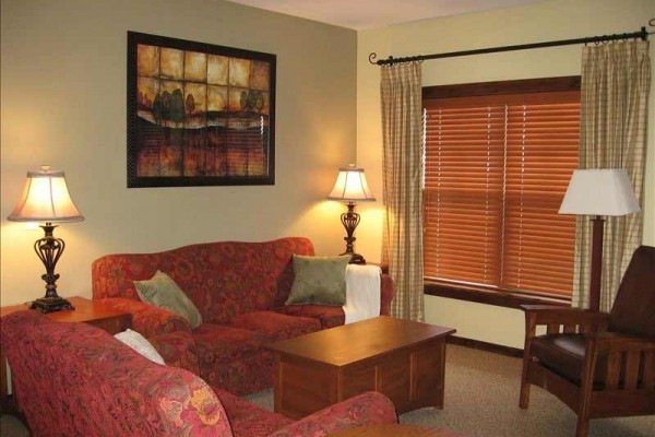 [Image: Soaring Eagle Lodge - Low Prices - Spectacular Mountain Views]