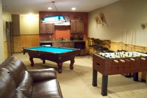[Image: Bitcoin! Spectacular Home! 7 Bed/5.5BA, Granite, Game Room, Ski in/Out,]
