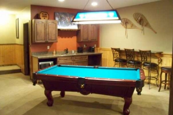 [Image: Bitcoin! Spectacular Home! 7 Bed/5.5BA, Granite, Game Room, Ski in/Out,]