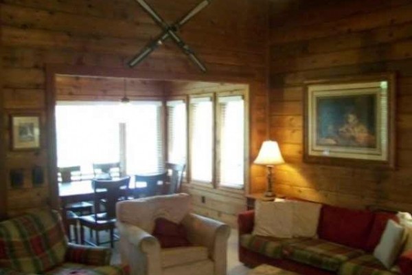 [Image: True Ski in/Ski Out 3BR+Hot Tub â Best Location on the Mountain]