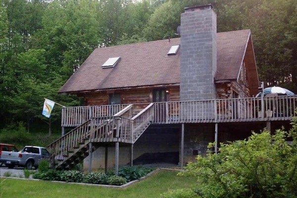 [Image: Seclusion on 46 Private Acres - Comfortable Mountain Log Home]