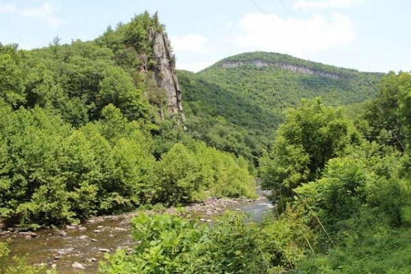 [Image: Nature's Paradise Near Smoke Hole]