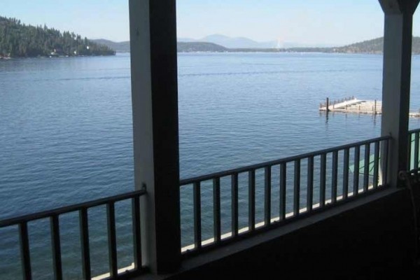 [Image: Arrow Point Waterfront Penthouse $999/wk Special Winter Rate]