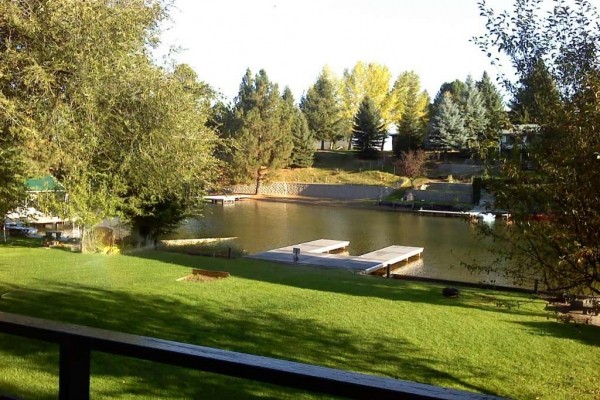 [Image: Waterfront Vacation Home with Grass to Waters Edge]