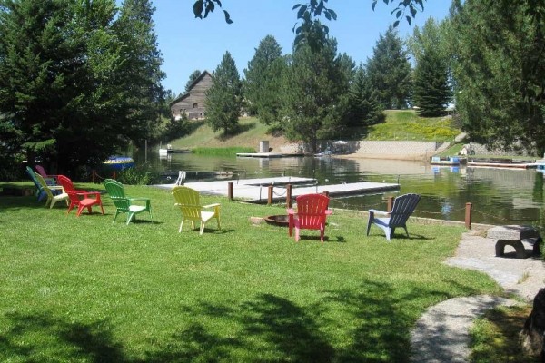 [Image: Waterfront Vacation Home with Grass to Waters Edge]