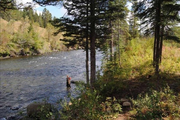 [Image: Completely Private 40 Acre Lodge on Fall River Targhee Natlfor]