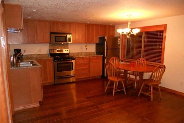 [Image: Lake Pend Oreille Waterfront Condo, Bayview Id]