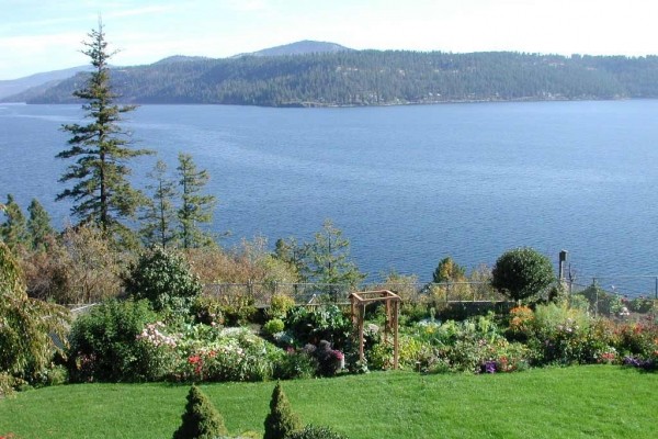 [Image: Amazing Lake Coeur D'Alene Views with Boat Slip]