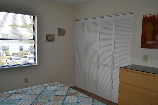 [Image: New to Rental Market 2012 - Condo Ideally Located for Golf, Beaches, Theme Parks]