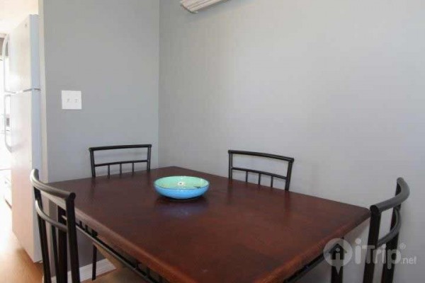 [Image: Renovated Private Cottage in Madeira Beach. Value and Comfort!]