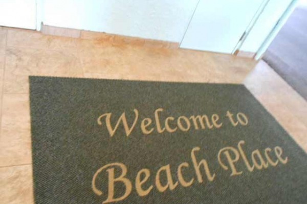 [Image: Direct Beachfront 3BR/2BA Wifi,Open August 19,2014]
