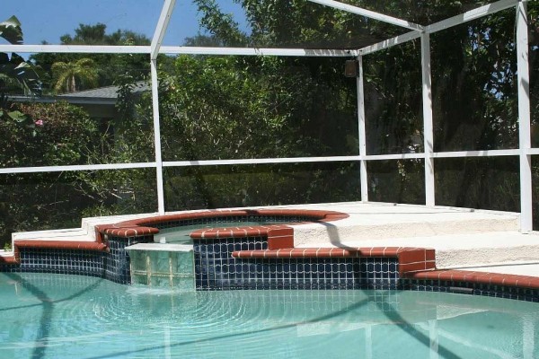 [Image: Private Pool House W/Spa-Quiet Area-Mins. from Sponge Docks-Beaches-Golf-Fishing]