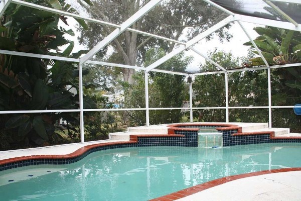 [Image: Private Pool House W/Spa-Quiet Area-Mins. from Sponge Docks-Beaches-Golf-Fishing]